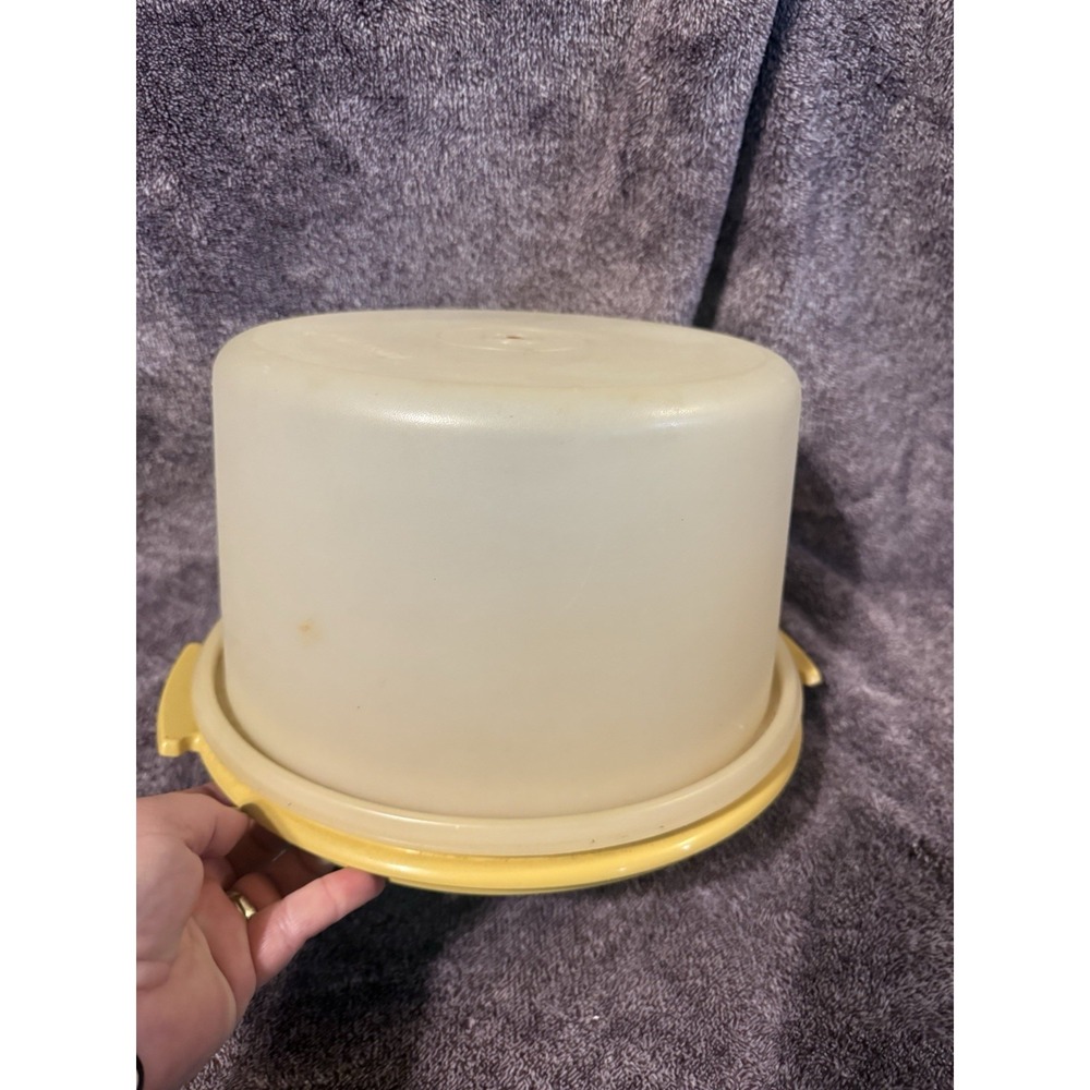 Vtg TUPPERWARE Round Cake /Pie Taker Carrier #684 & 683-7- HARVEST GOLD